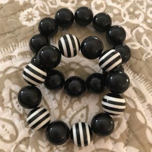 Black and White Bracelet Set